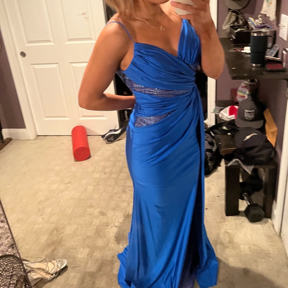 Brand new PROM dress!!